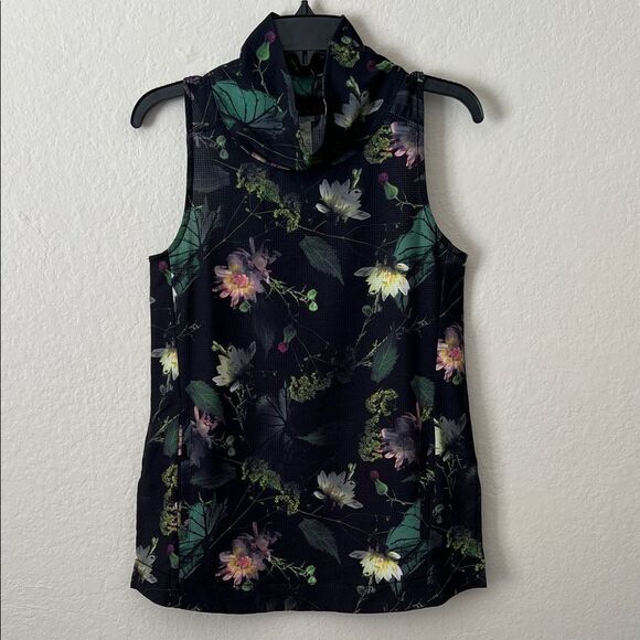 oiselle Tops - Like New! OISELLE Floral Sleeveless Women's Top Pockets in Size 4
